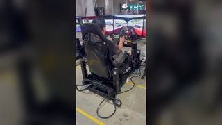 Ultimate VR Racing Simulator para centros de jogos comerciais